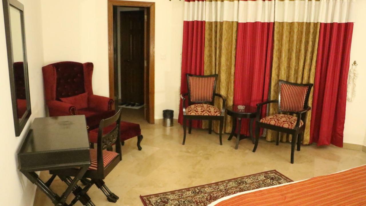 The Royal Manor Islamabad Exterior foto